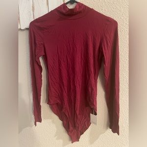 Long sleeve body color wine red